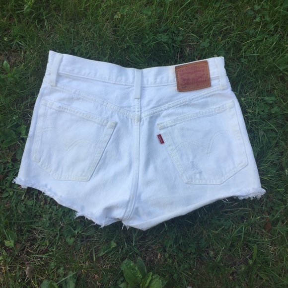 Levi’s 501 Shorts - Picture 3 of 5